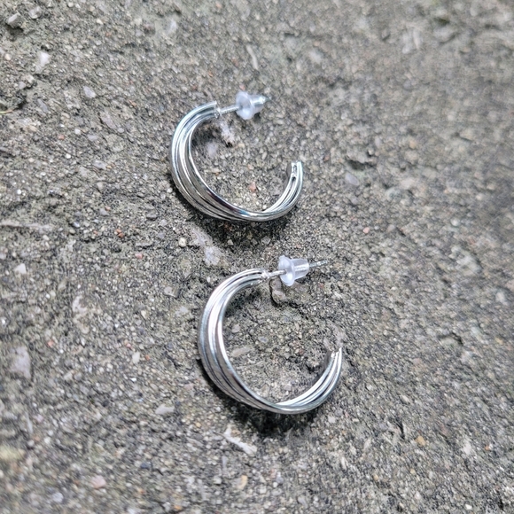 2 for $14! Silver Hoop Earrings NWOT - Picture 2 of 2